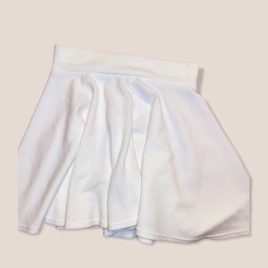 WHITE MINI SKIRT